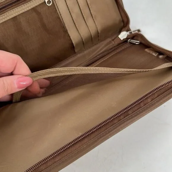 Lug Tango Travel Wallet passport holder sleeve vacation luggage brown - Picture 12 of 16